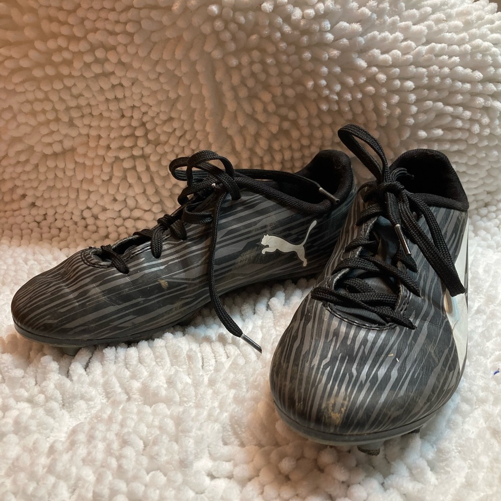 Puma Boys's Black and White Athletic Shoes